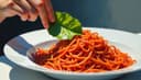 raconter des salades — to tell fibs/lies