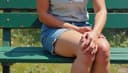 My knee is swollen — У меня опухло колено