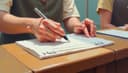 Could you spell that for me? — Könnten Sie das buchstabieren?