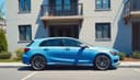 un véhicule / une voiture / une caisse — a vehicle / a car / a ride [slang]