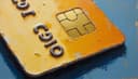 tarjeta de débito — debit card