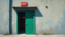 Get out of the building — Verlassen Sie das Gebäude