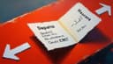 billete de ida y vuelta — round trip ticket