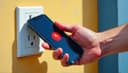 Je dois recharger mon téléphone — I need to charge my phone