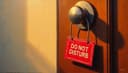 Do not disturb — Не беспокоить