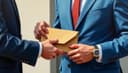 le pot-de-vin — bribe; bribery