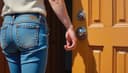Me quedé fuera de mi habitación — I'm locked out of my room