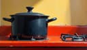 estufa — stove / range