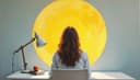 estar en la luna — to be spaced out / daydreaming