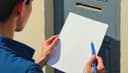 Le escribo para informarle — I am writing to inform you